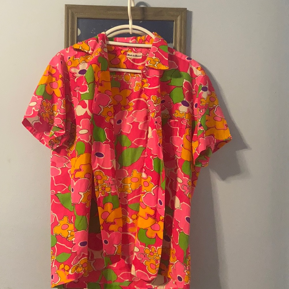 Made In Hawaii Floral Button Up